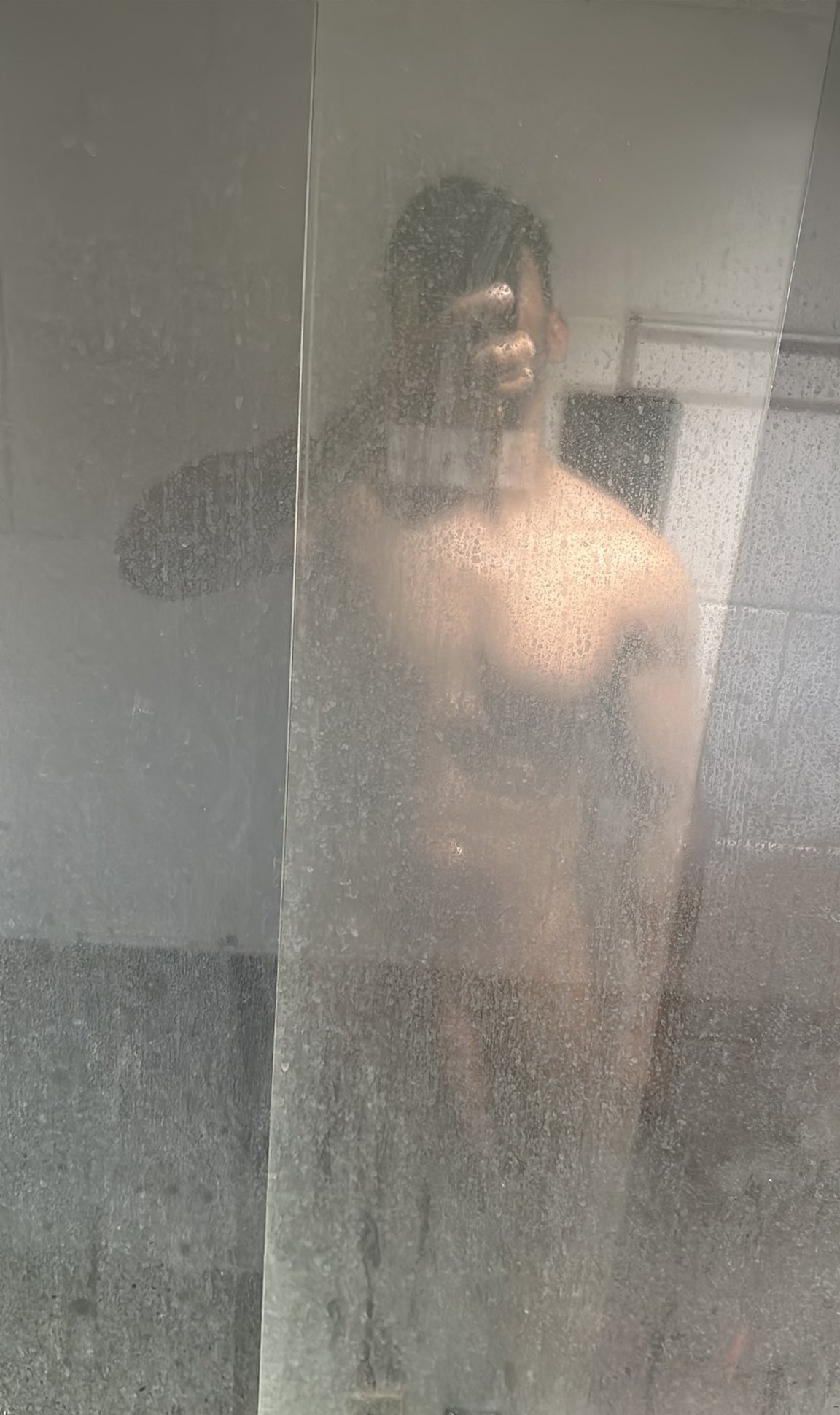 Segunda vez de un Bisex. Parte 1