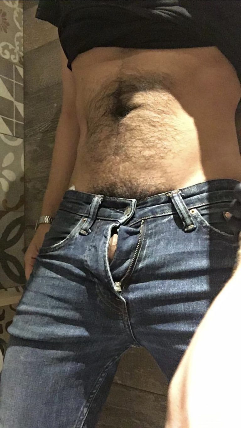 Mi tío político se emborrachó 4.4 (44)